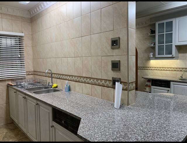 6 BEDROOM HOUSE FOR SALE IN VANDERBIJLPARK SE 2